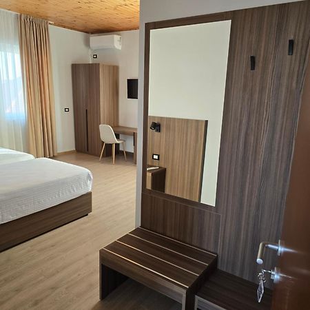 Hotel Aleks Shkoder Luaran gambar